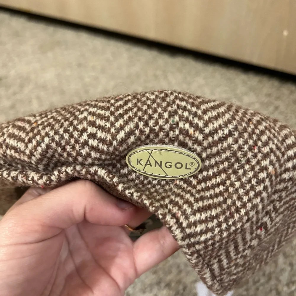 NWT Kangol Brown Cream Herringbone Flat Cap Wool Blend Men's Size Medium Outdoor
